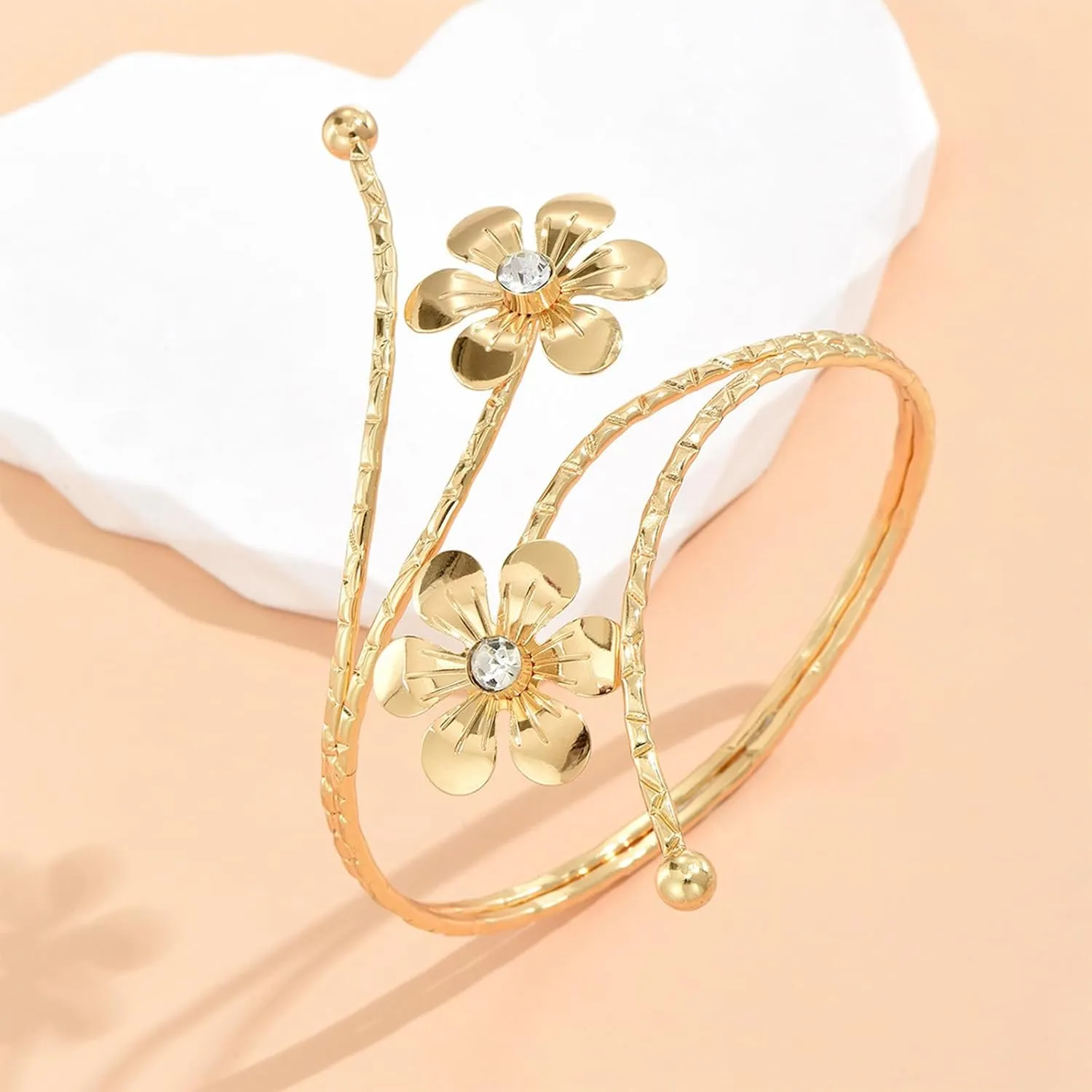 Arm Cuff Gold Arm Cuff Upper Arm Jewelry Gold Cuff Bracelets for Women Chunky Armband Jewelry Trendy Summer Beach Essentials