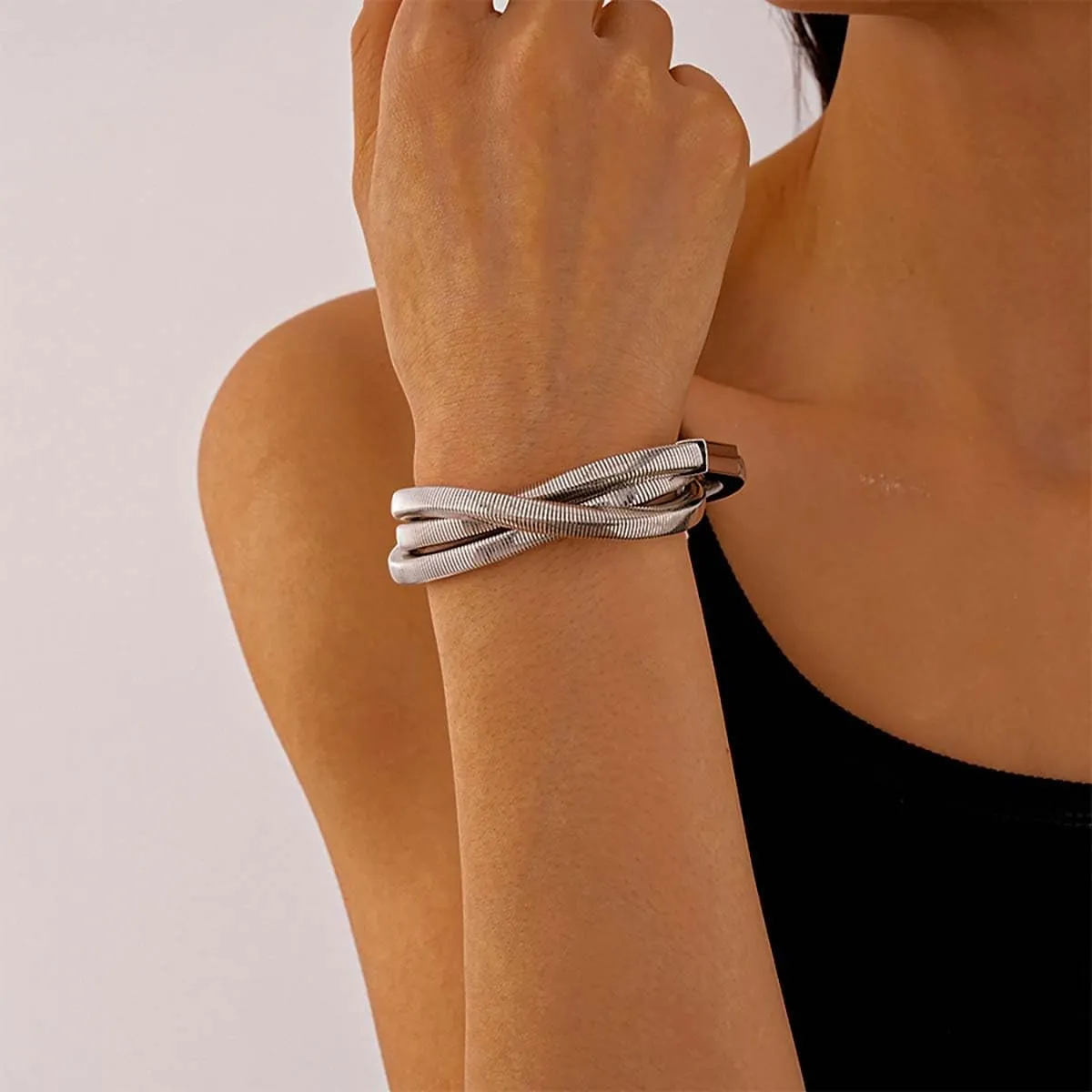 Chunky Gold Bangle Bracelets for Women Stacking Cuffs Snake Bracelets Wide Hammered Bangle Statement Jewelry