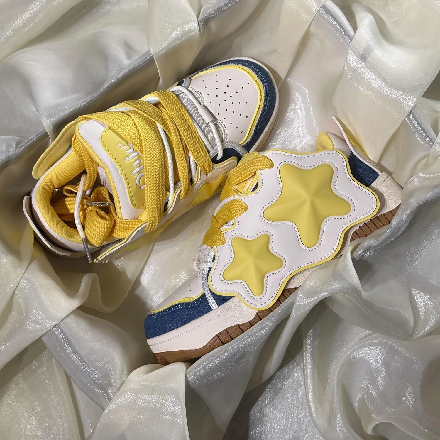 Geerta Star Sneaker - White Chunky Platform Thick Sole Walking Shoes Maximalism Y2K Dopamine Dressing Cute Kawaii Japanese Style for Women Girls Summer School