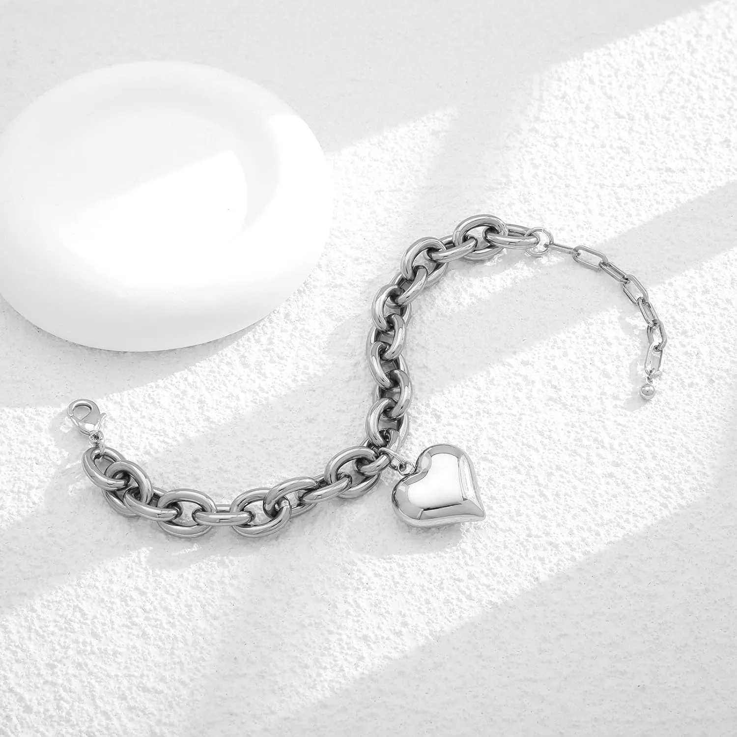 Heart Charm Bracelet for Women Chunky Matte Gold Link Chain Bracelet Vintage White Gold Love Heart Bracelet Fashion Valentines Bracelet