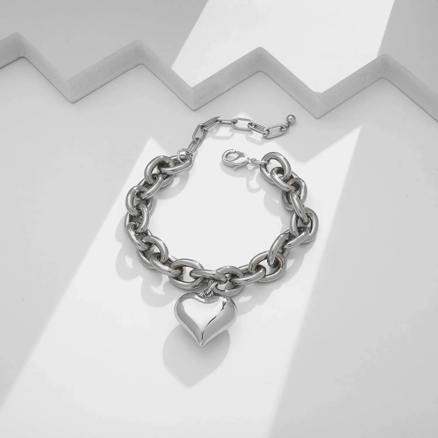 Heart Charm Bracelet for Women Chunky Matte Gold Link Chain Bracelet Vintage White Gold Love Heart Bracelet Fashion Valentines Bracelet