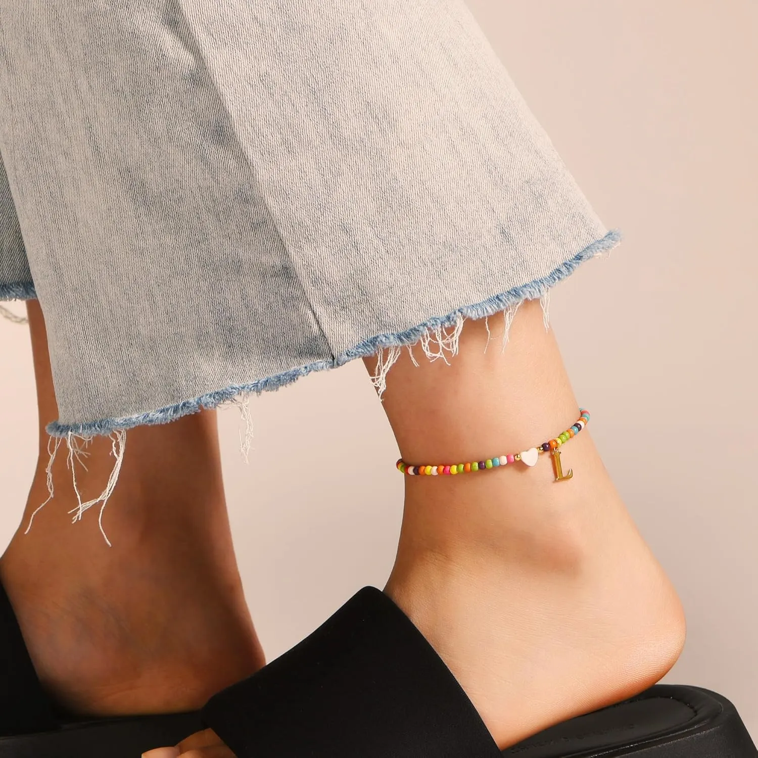 Initial Anklets for Women Colorful Beads Ankle Bracelets for Women Teen Girls Handmade Gold Plated Letter Anklet Bohemian Initial Anklets Summer Beach Foot Jewelry Gift