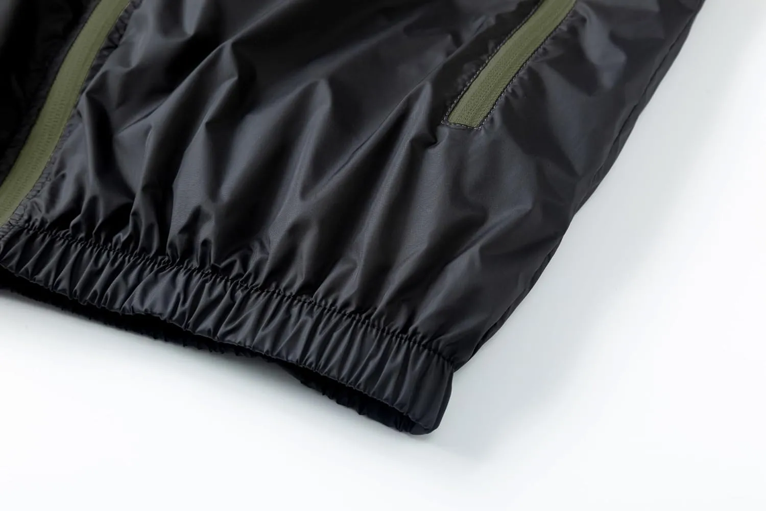 Men's Lightweight Windbreaker Jackets Outdoor Hooded Pocket Raincoat Jacket